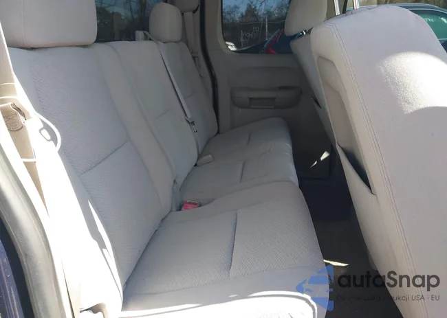 1GTEC19J47Z503843: 44243371