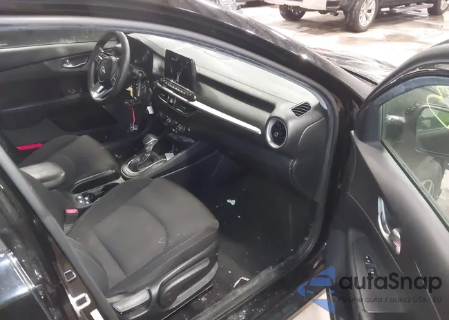 3KPF24AD3ME267577: 44243485