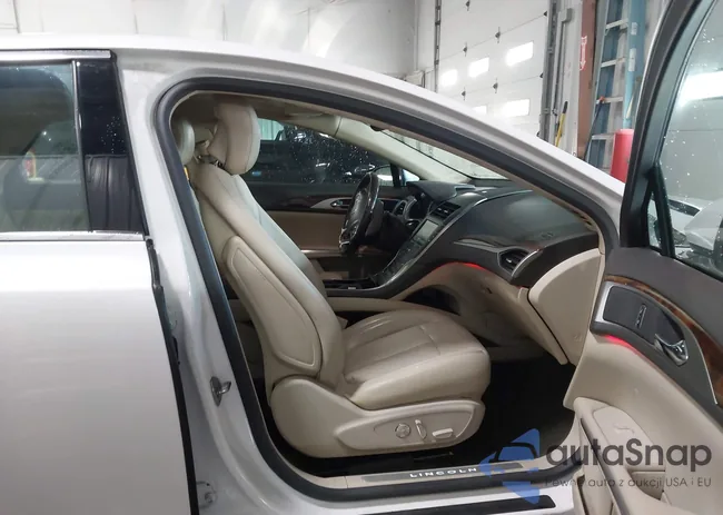 3LN6L2J95GR613053: 44243487