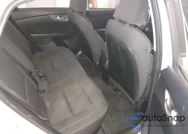 3KPF24AD2KE103122: 44243521