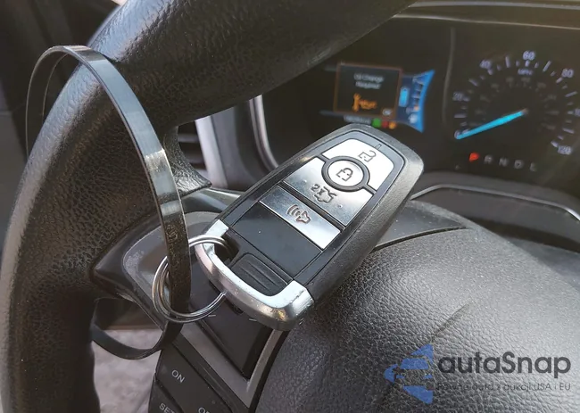 3FA6P0LU4HR357204: 44243524