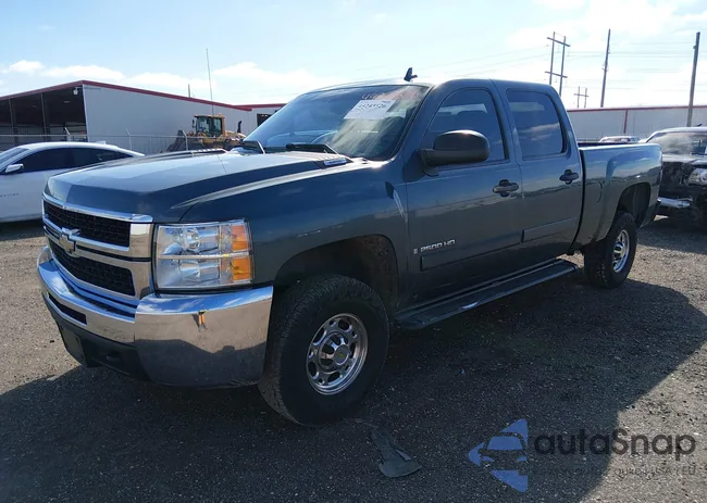 1GCHC23K57F526022: 44243526