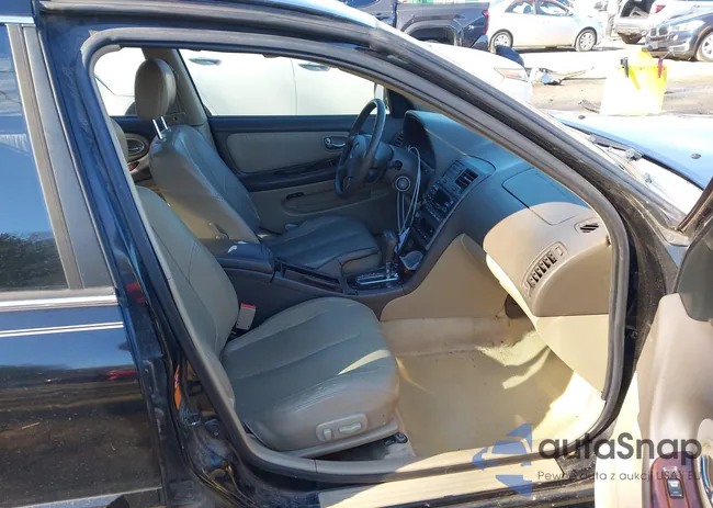 JN1CA31A8YT220356: 44243564