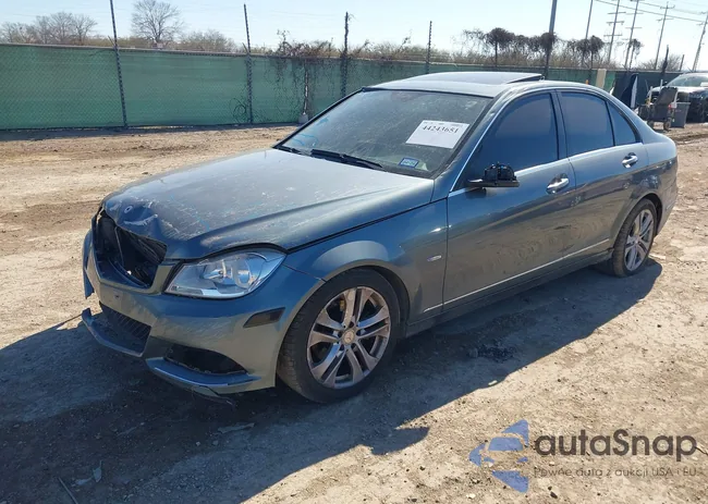 WDDGF4HB4CA622194: 44243651