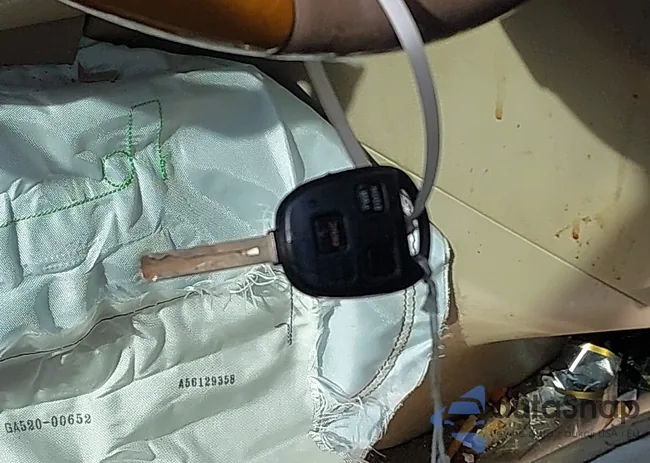 2T2HK31U18C059068: 44243655