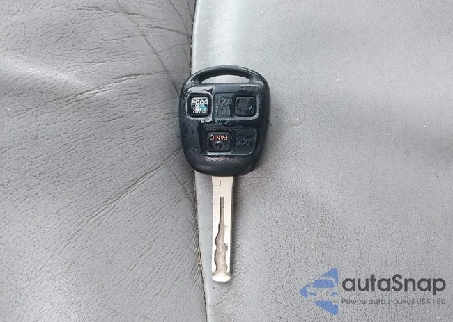 2T2HA31UX5C084646: 44243668