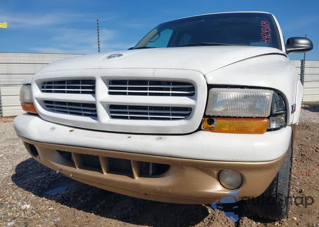 1B4HS28Z9XF577822: 44243673