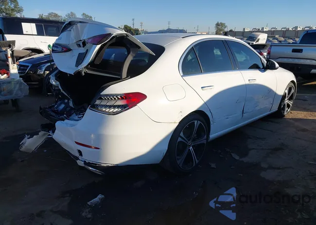 W1KAF4GB0NR062928: 44243803