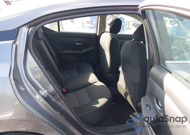 3N1AB8CV0MY215199: 44243808