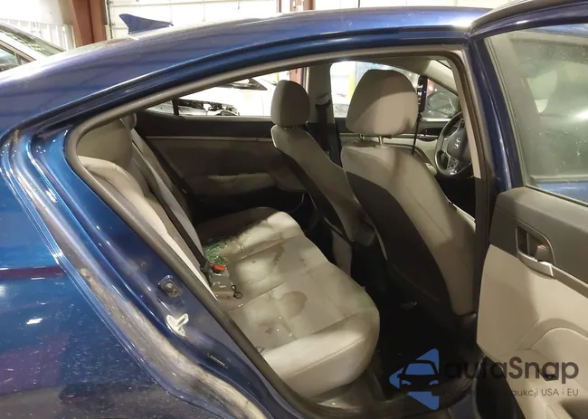 5NPD84LF9HH002555: 44242946