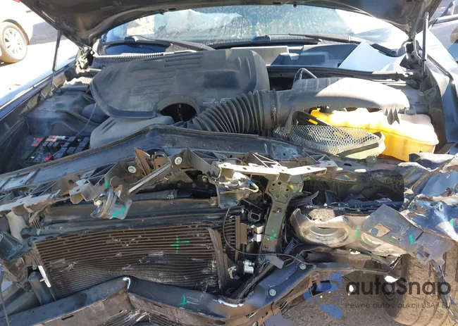 2C3CDZAG4JH322496: 44243035