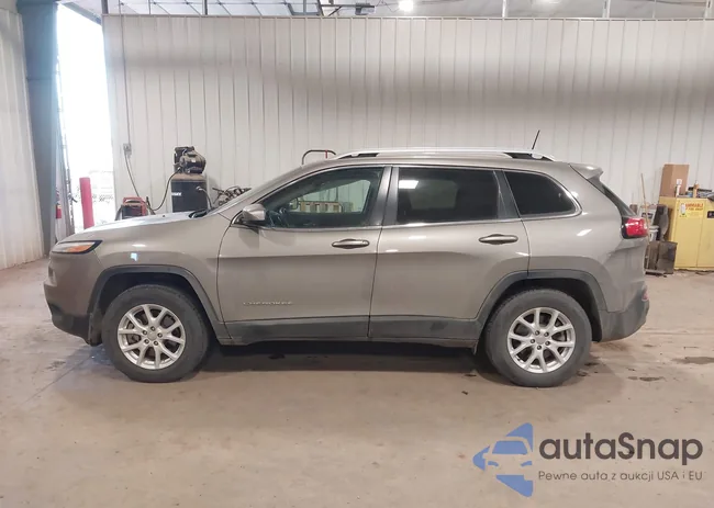 1C4PJMCB1HW663859: 44244282