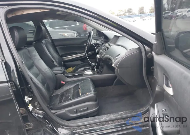 1HGCP36829A026583: 44244357