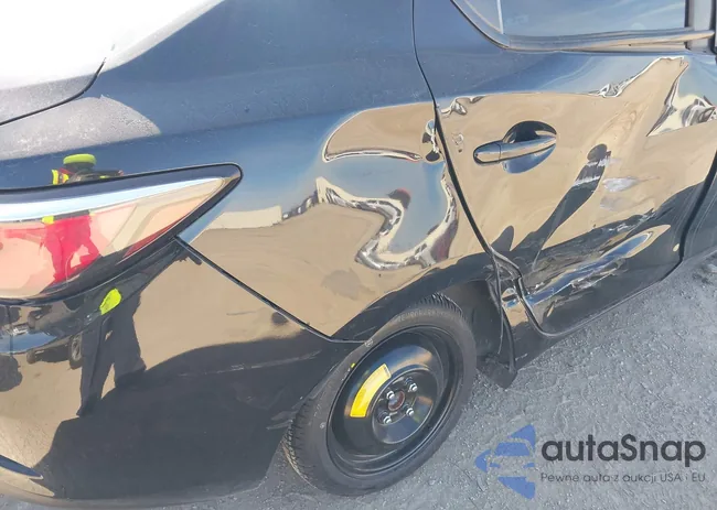 3MYDLBZV9GY145154: 44244440