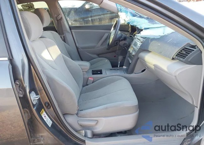 4T1BE46KX7U711813: 44244442