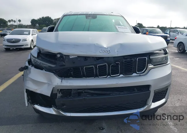 1C4RJJBG9M8143301: 44244445