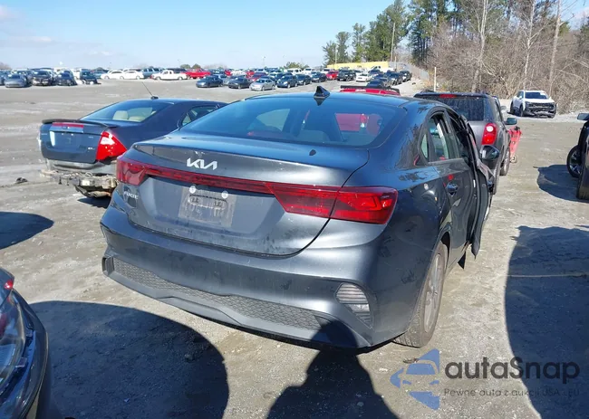 3KPF24AD5RE768946: 44244458