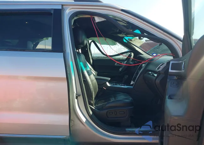 1FMHK7F80CGA64131: 44244535