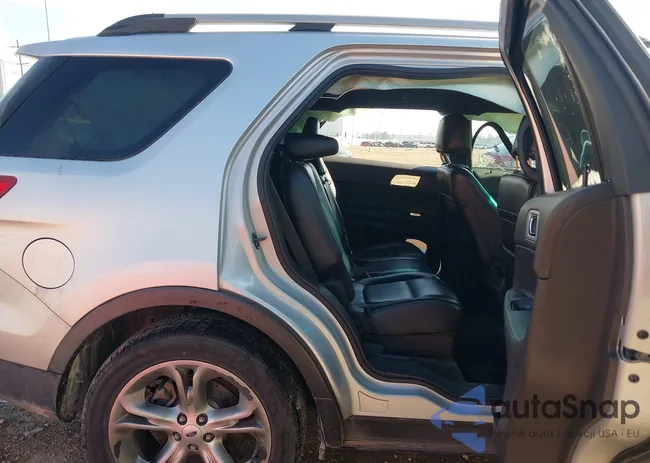 1FMHK7F80CGA64131: 44244535