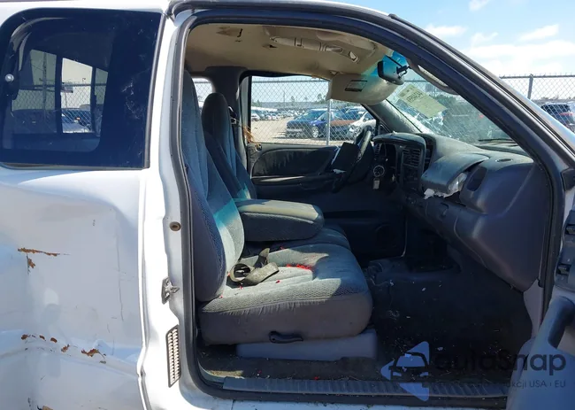 1B7GG22Y4XS202430: 44244551