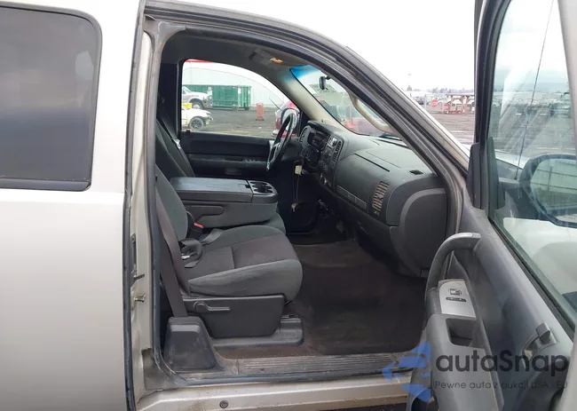 1GCEK29J19Z225527: 44244652