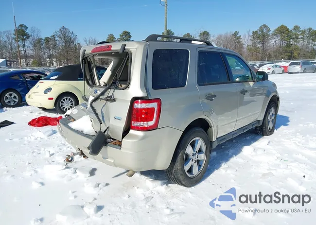 1FMCU0DG8AKA04100: 44244668