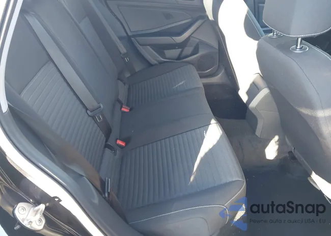 3VWCM7BU8NM021058: 44244759