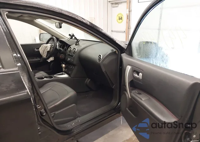 JN8AS58V88W408044: 44244764