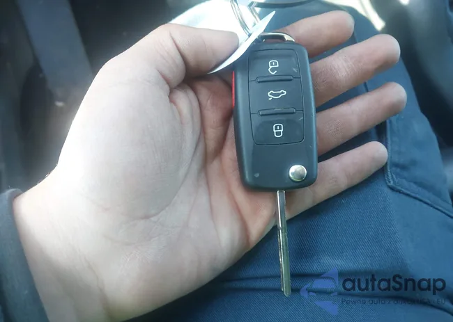 WVGAV3AX9DW580009: 44244782