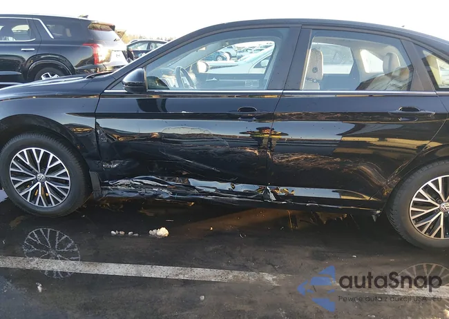 3VWC57BU3KM166923: 44244789