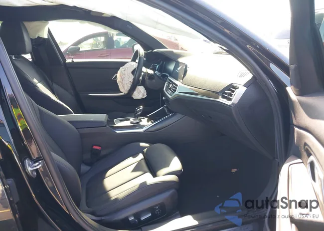 3MW5R1J09L8B06390: 44244793