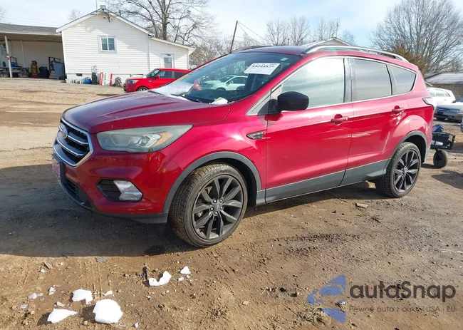 1FMCU0GD2HUD33553: 44244839