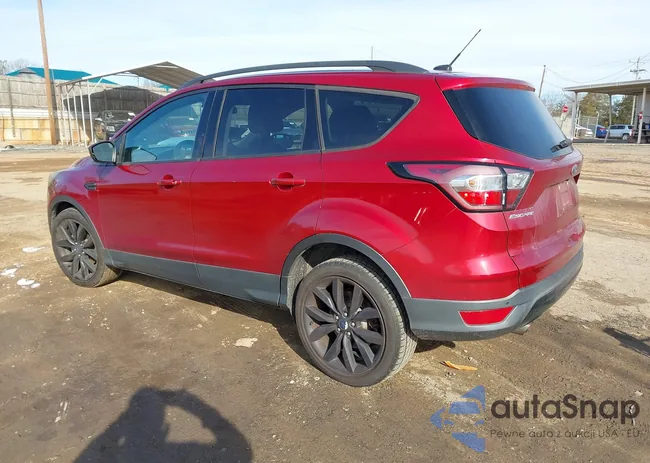 1FMCU0GD2HUD33553: 44244839