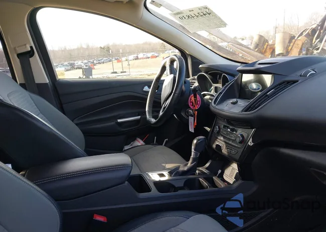 1FMCU0GD2HUD33553: 44244839