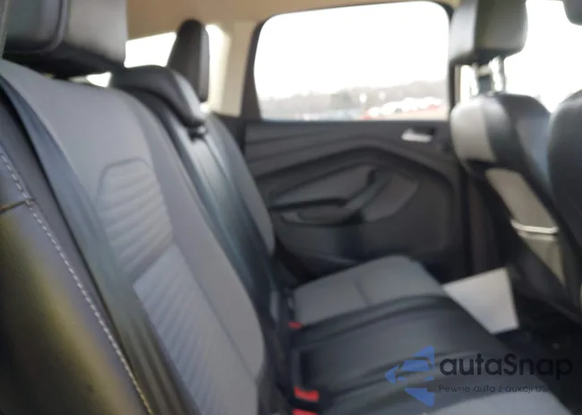 1FMCU0GD2HUD33553: 44244839