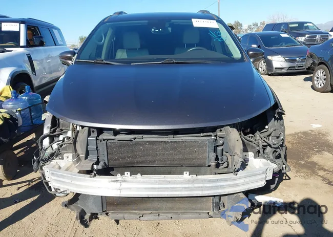 2C4RC1L77MR586270: 44243849