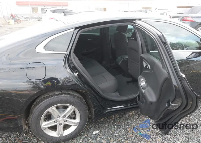 1G1ZB5ST8LF152544: 44243911