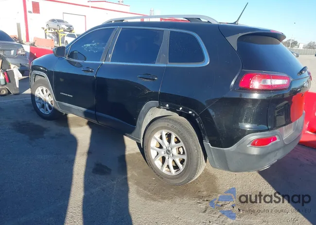 1C4PJLCB4JD596749: 44243934