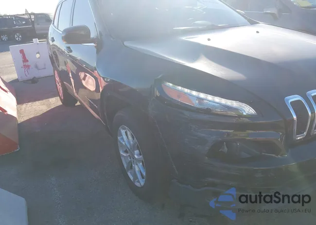 1C4PJLCB4JD596749: 44243934