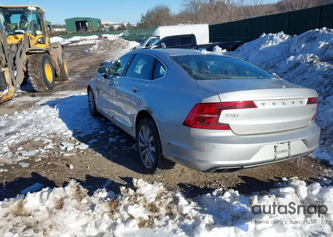 LVY992ML4JP007001: 44244060