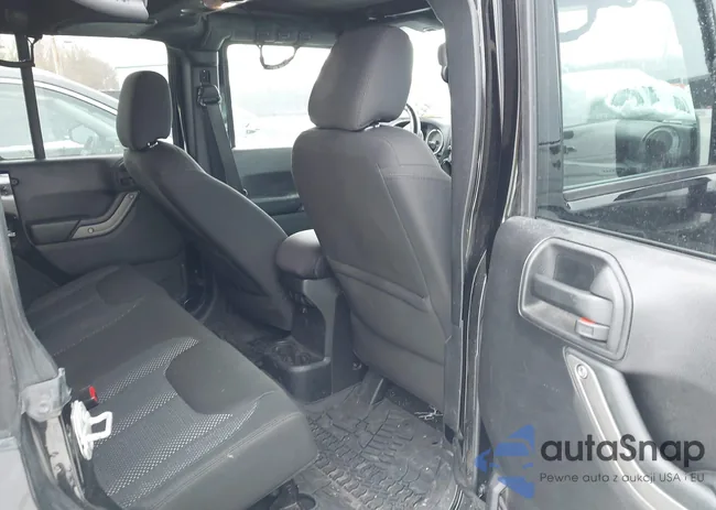 1C4BJWDGXGL193573: 44244063