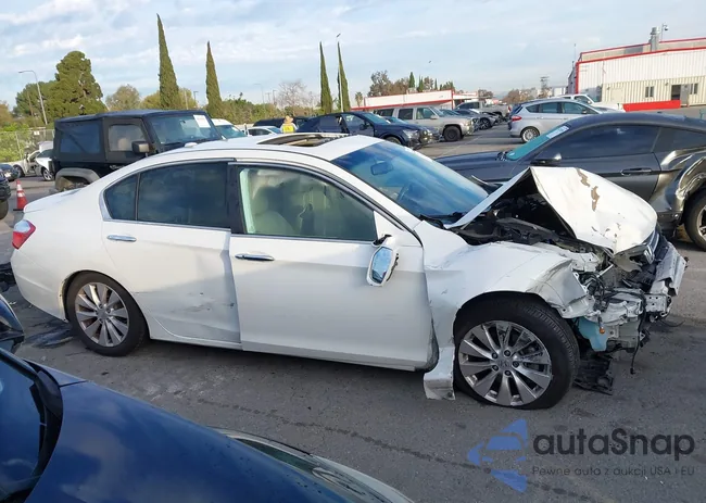 1HGCR2F8XEA276880: 44244071