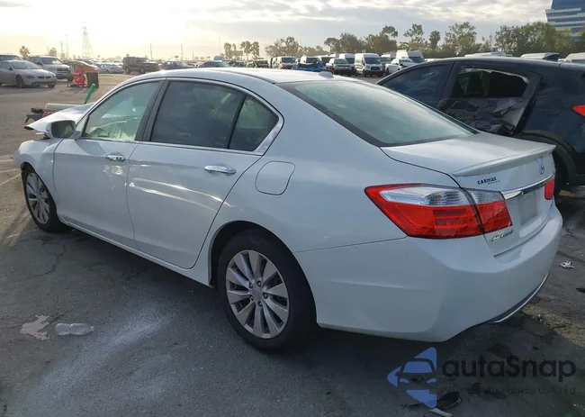 1HGCR2F8XEA276880: 44244071