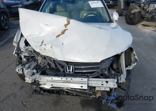 1HGCR2F8XEA276880: 44244071