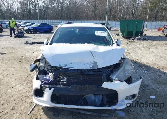 KNAFX6A83F5343200: 44244144