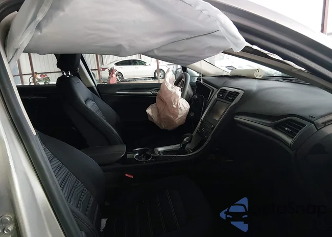 3FA6P0H71GR382496: 44244186