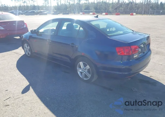 3VW3L7AJ5BM046442: 44244213