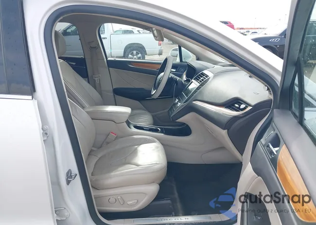 5LMCJ2C96HUL69555: 44245326