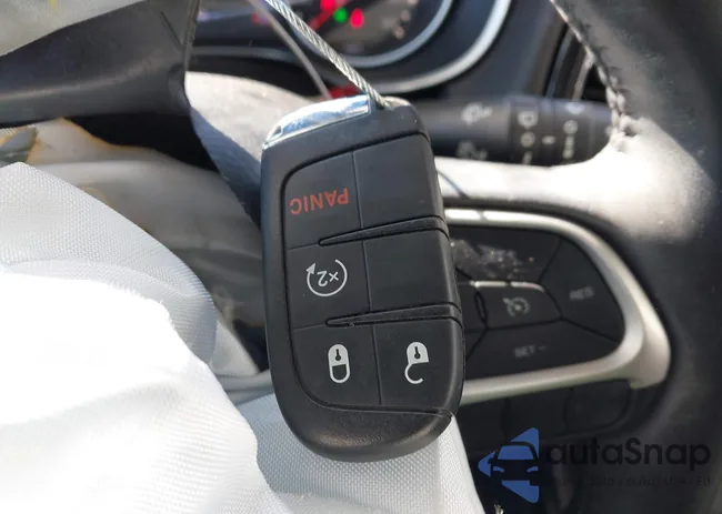 3C4NJDBB6JT325751: 44245339