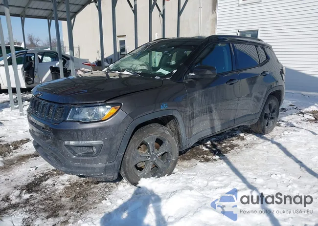 3C4NJDBB6JT325751: 44245339